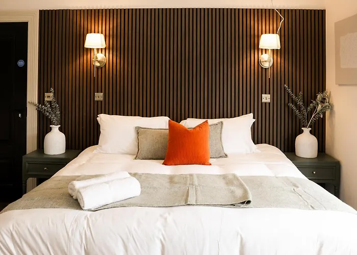 Lovely Flat On Bath Road - Flat 9 Apartment *