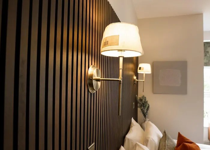 Lovely Flat On Bath Road - Flat 9 * Bristol