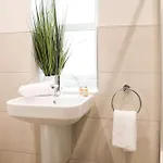 Lovely Flat On Bath Road - Flat 9 Apartman