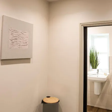 Apartament Lovely Flat On Bath Road - Flat 9